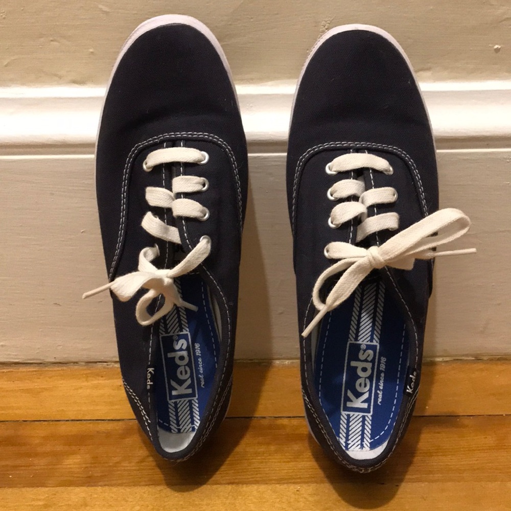 navy blue keds